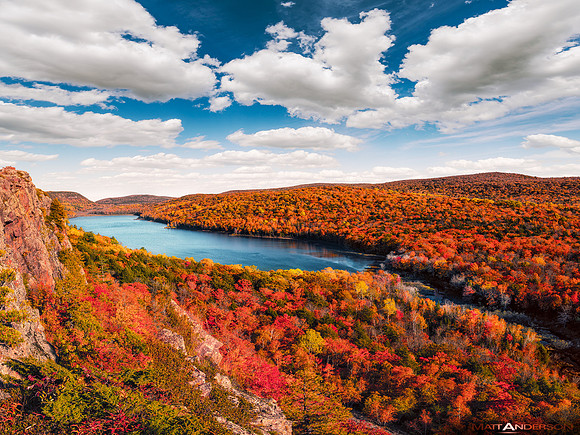 Lake of the Clouds in Fall