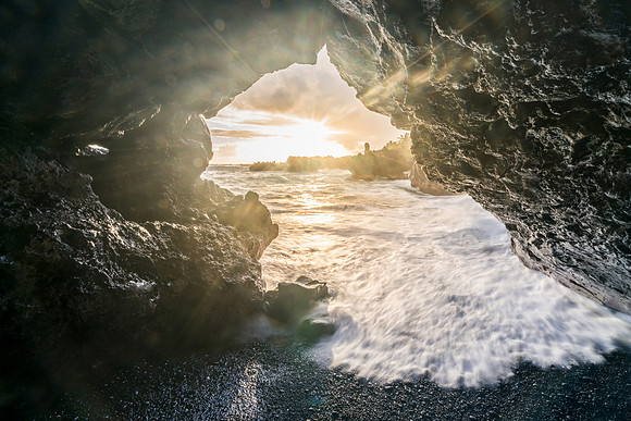 Waianapanapa Beach Cave #3_Getty_MattAnderson