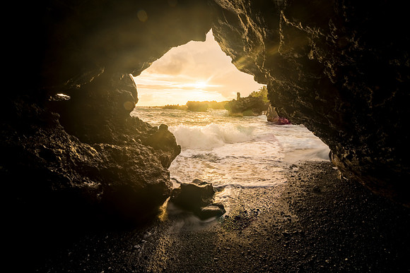 Waianapanapa Beach Cave #1_Getty_MattAnderson