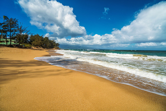 Paia Bay Beach Surf #2 _SNY0608_Matt Anderson Getty
