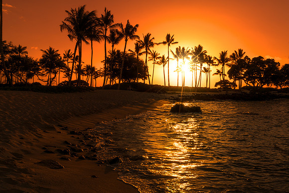 Sunset_On_Kukio_Beach_#5_Getty_MattAnderson