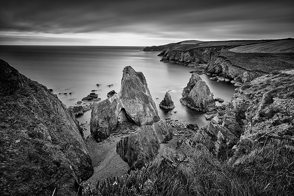 Coasts of Ireland #33 - Nohoval Coast Kinsale -   SNY01943_bw_2560px