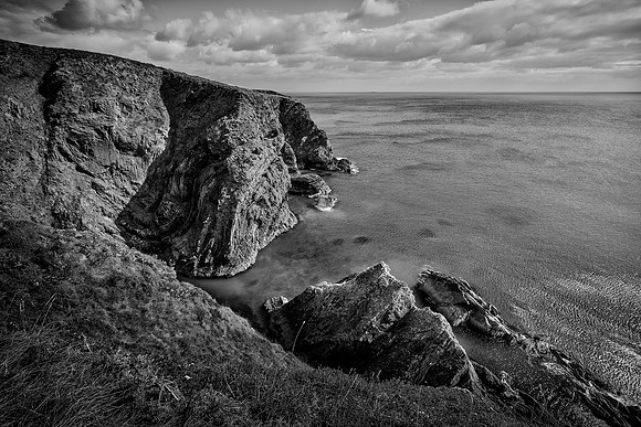 Coasts of Ireland #31 - Nohoval Coast Kinsale -  SNY01895_bw_2560px