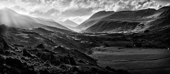 MacGillycuddy's-Reeks-Ireland-Master_bw_2560px