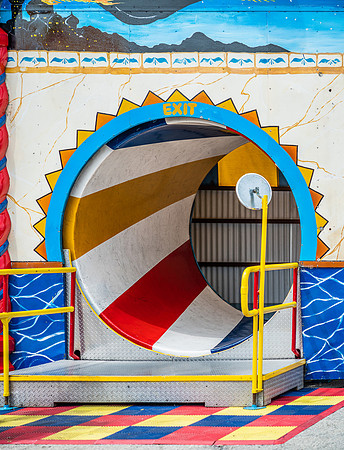 Ride Spinning Tube State Fair Creative